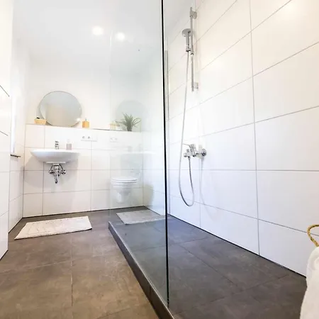 Апартаменты Spacious 6 Flat *balcony & Terrace* *
